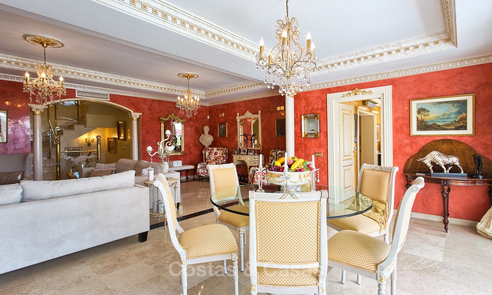 High end classical style luxury villa with sea views for sale on the Golden Mile, Marbella. 4621