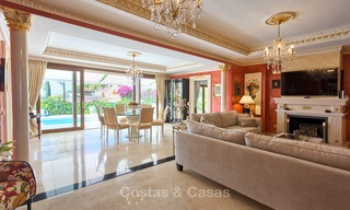 High end classical style luxury villa with sea views for sale on the Golden Mile, Marbella. 4622 