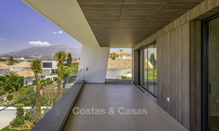 Impressive contemporary style luxury villa for sale in Nueva Andalucía, Marbella. Ready to move in and quality furnished. 15327 