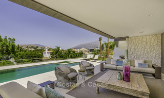 Impressive contemporary style luxury villa for sale in Nueva Andalucía, Marbella. Ready to move in and quality furnished. 15334 