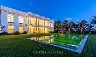 Prestigious palatial front line beach villa for sale, classic style, between Marbella and Estepona 5466 