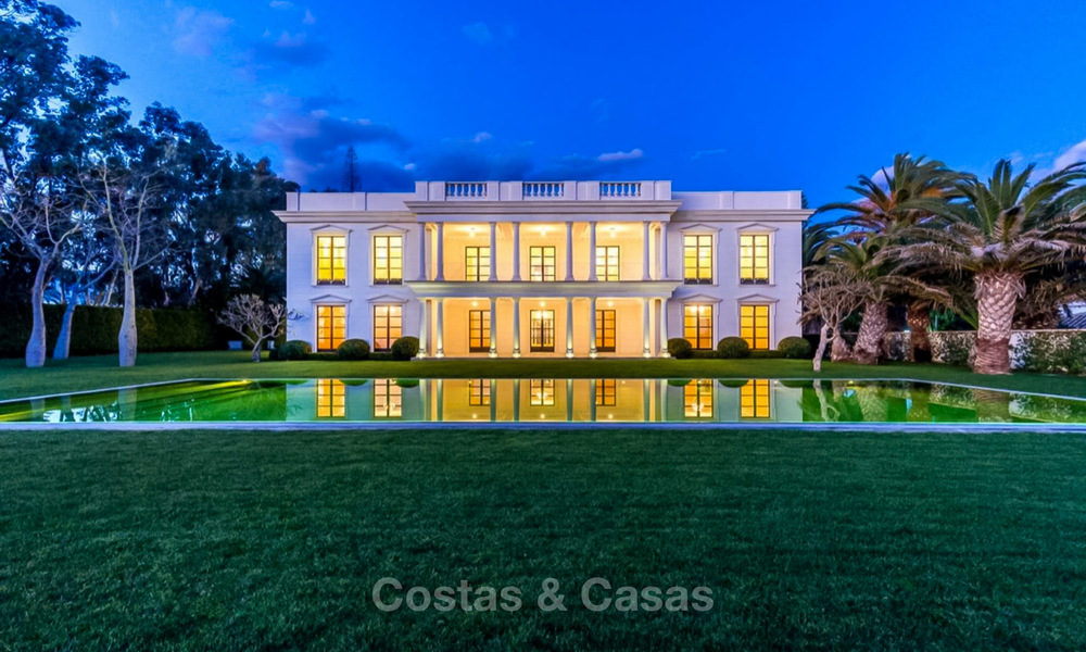 Prestigious palatial front line beach villa for sale, classic style, between Marbella and Estepona 5467