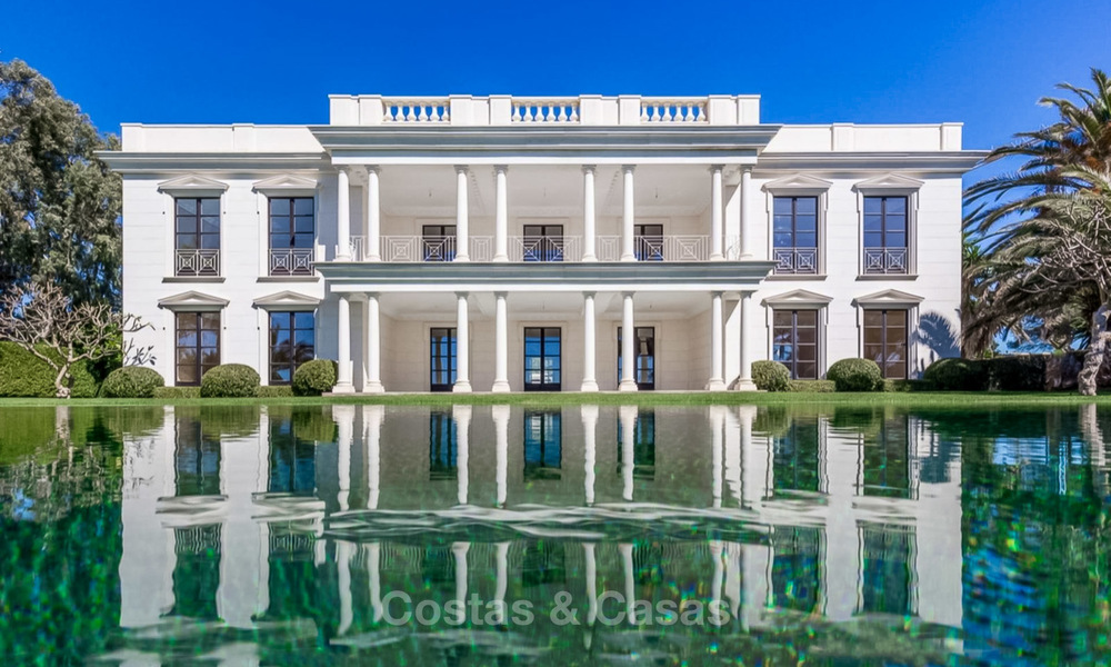 Prestigious palatial front line beach villa for sale, classic style, between Marbella and Estepona 5497
