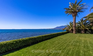 Prestigious palatial front line beach villa for sale, classic style, between Marbella and Estepona 5498 