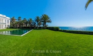 Prestigious palatial front line beach villa for sale, classic style, between Marbella and Estepona 5500 