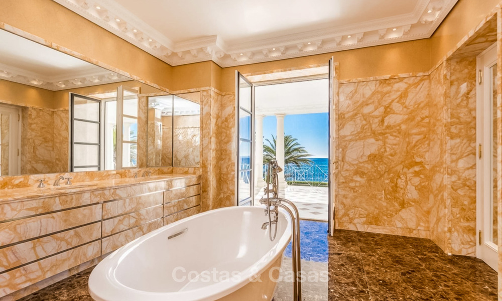 Prestigious palatial front line beach villa for sale, classic style, between Marbella and Estepona 5515