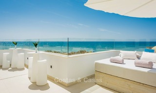 Modern first line beach villa for sale in Marbella, with stunning sea views 5755 