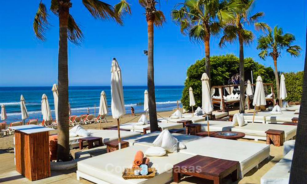 Spacious beachside penthouse apartment for sale, in a luxurious complex, Elviria, Marbella 6020