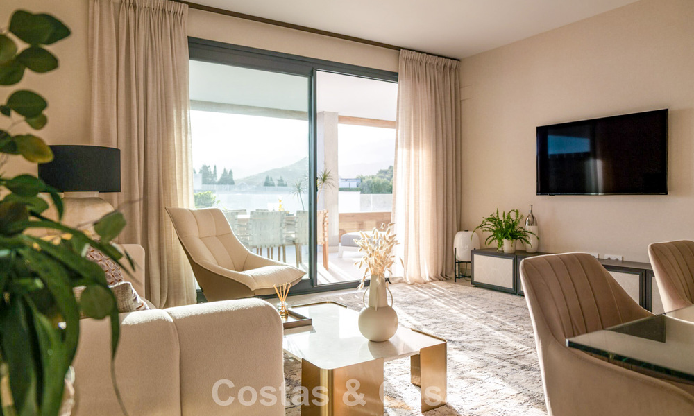 New modern apartments in a 5-star boutique resort for sale in Marbella with stunning sea views 802790
