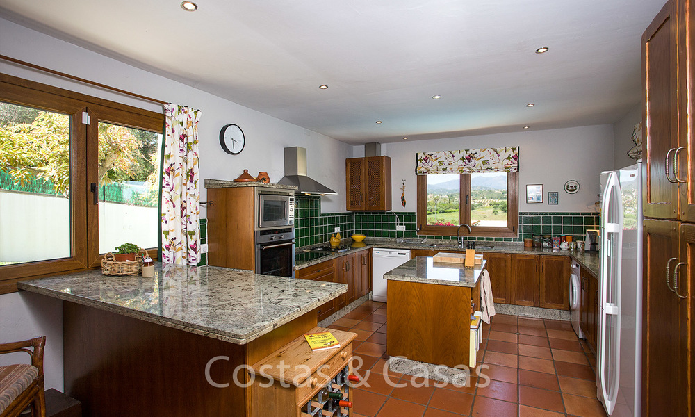 Cosy rustic villa in the countryside for sale, with gorgeous mountain views, Estepona East - Marbella 6403