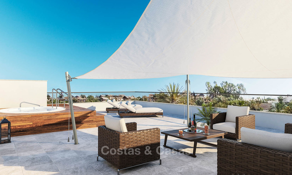 Modern, light and comfortable luxury villas for sale at a prime golf resort, New Golden Mile, Marbella - Estepona 6666