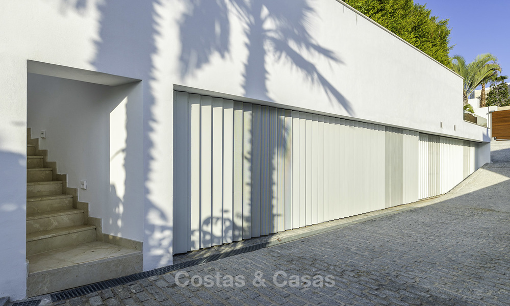 Superb new modern luxury villa in a top class golf resort for sale, Benahavis - Marbella 17193