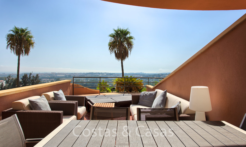 For sale: Modern luxury apartment in a sought after residential complex in the heart of Nueva Andalucia´s Golf Valley - Marbella 6561
