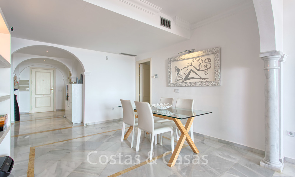For sale: Modern luxury apartment in a sought after residential complex in the heart of Nueva Andalucia´s Golf Valley - Marbella 6569