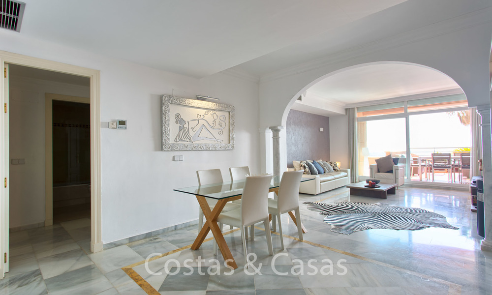 For sale: Modern luxury apartment in a sought after residential complex in the heart of Nueva Andalucia´s Golf Valley - Marbella 6571