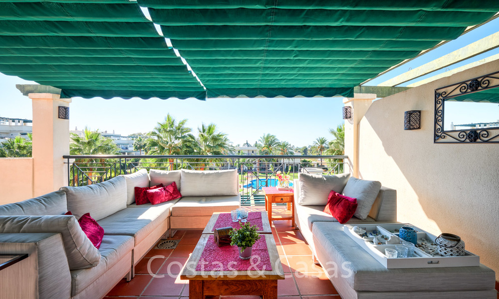 Desirable penthouse apartment, walking distance from beach and Puerto Banus, Nueva Andalucia - Marbella 6598