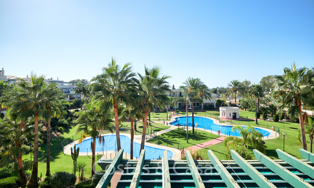 Desirable penthouse apartment, walking distance from beach and Puerto Banus, Nueva Andalucia - Marbella 6605