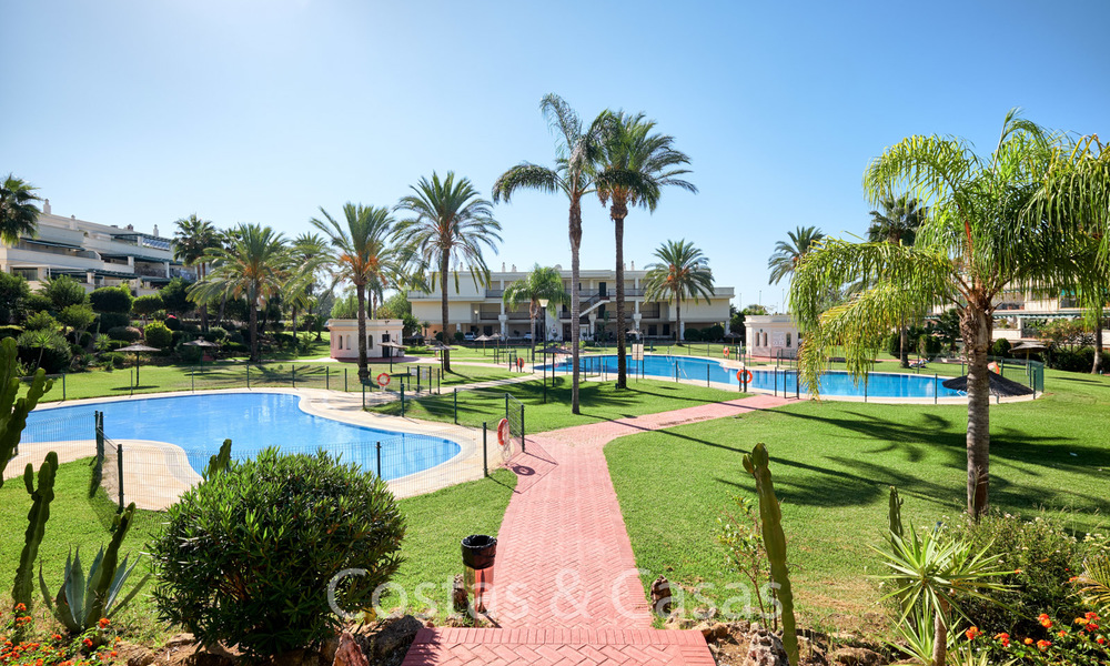 Desirable penthouse apartment, walking distance from beach and Puerto Banus, Nueva Andalucia - Marbella 6621