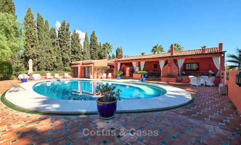 Spacious villa with good potential for sale, walking distance to the beach and Puerto Banus - Golden Mile, Marbella 6694