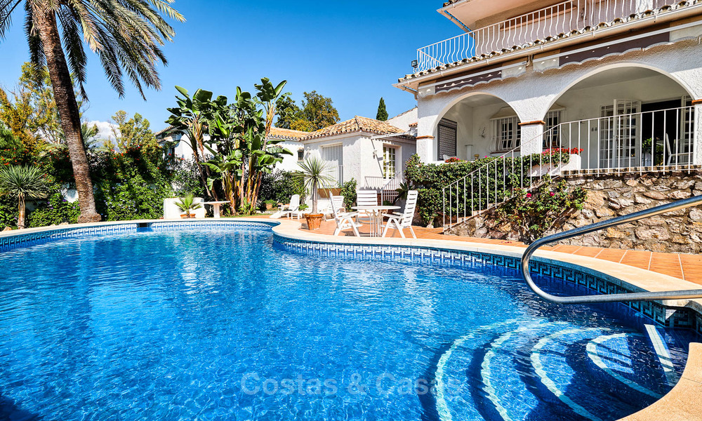 Andalusian style front line golf villa for sale - Marbella 6827
