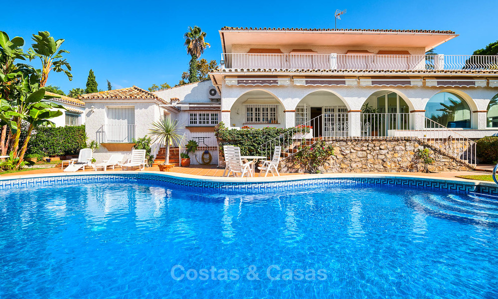 Andalusian style front line golf villa for sale - Marbella 6830