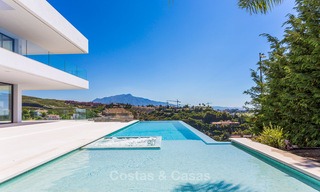 Majestic modern villa with panoramic sea views for sale, front-line golf, Benahavis - Marbella 6864 