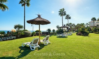 Very attractive luxury beach front apartment with fantastic sea views for sale - New Golden Mile, Marbella - Estepona 7055 