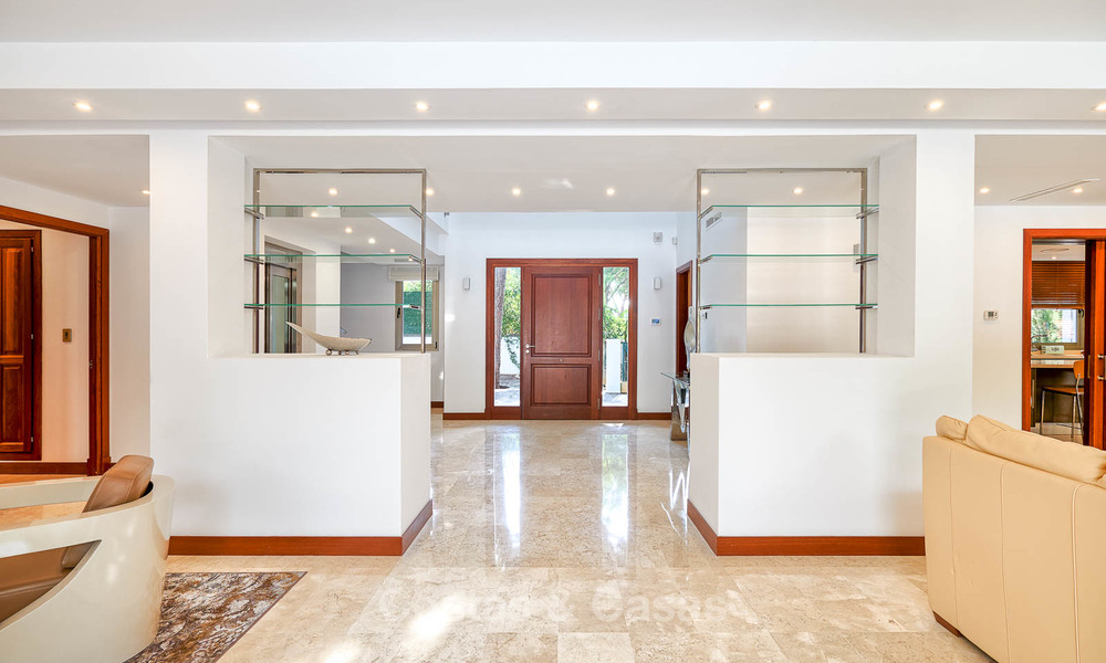 Spacious top-quality new villa for sale, ready to move in, Marbella East 7161