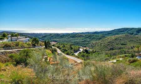 For sale: large building plot with panoramic sea and mountain views in a luxury estate in Benahavis, Marbella 7201