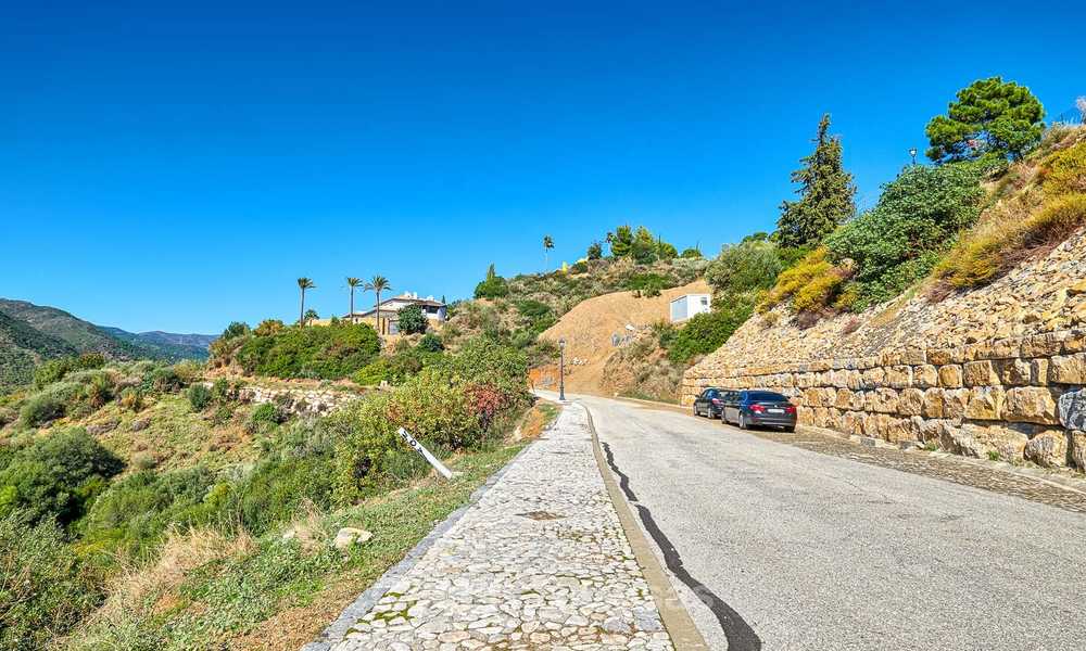 For sale: large building plot with panoramic sea and mountain views in a luxury estate in Benahavis, Marbella 7205