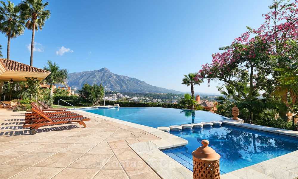 Magnificent rustic-style luxury villa with breath-taking sea and mountain views - Golf Valley, Nueva Andalucia, Marbella 7237