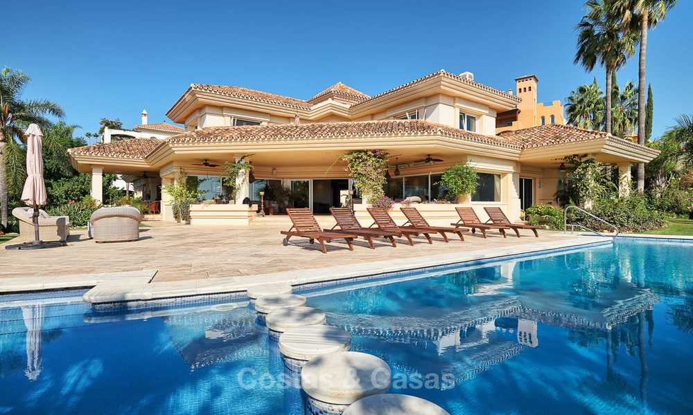 Magnificent rustic-style luxury villa with breath-taking sea and mountain views - Golf Valley, Nueva Andalucia, Marbella 7238