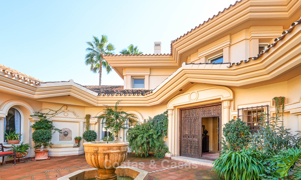 Magnificent rustic-style luxury villa with breath-taking sea and mountain views - Golf Valley, Nueva Andalucia, Marbella 7268