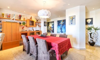 Spacious ground floor luxury apartment with sea views for sale in Elviria, Marbella East 7529 