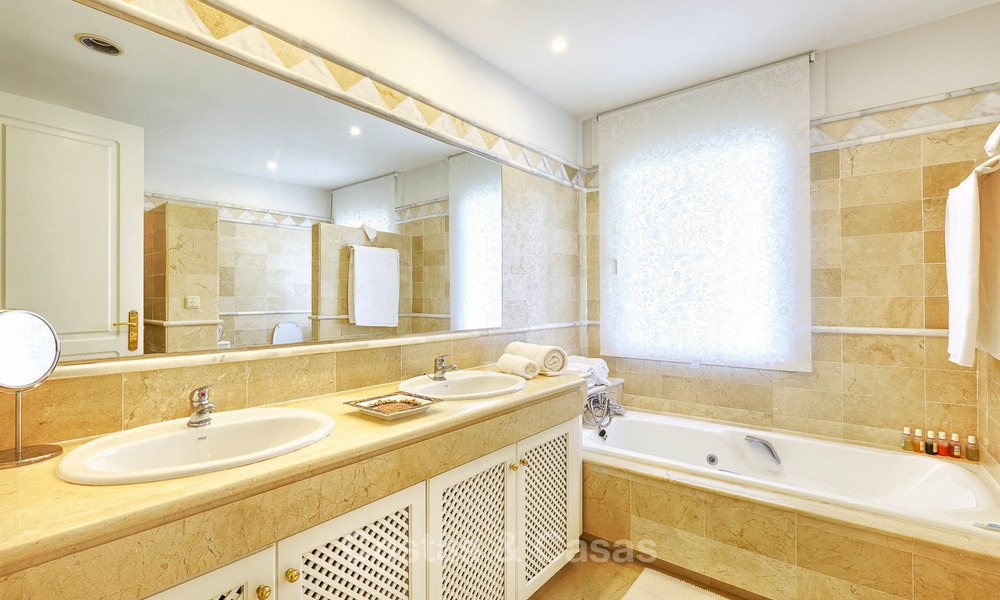 Spacious ground floor luxury apartment with sea views for sale in Elviria, Marbella East 7537