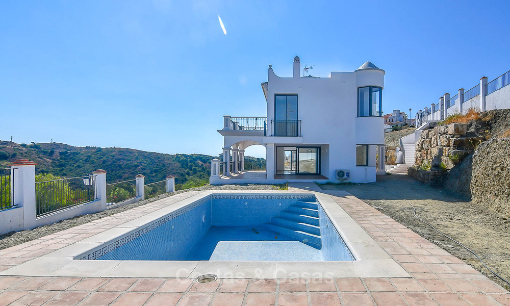 Bargain! Renovated Andalusian style villa with stunning mountain views for sale, Nueva Andalucia, Marbella 7594