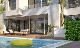 Beachside shell villa in an upmarket urbanisation for sale, Golden Mile, Marbella 7608 