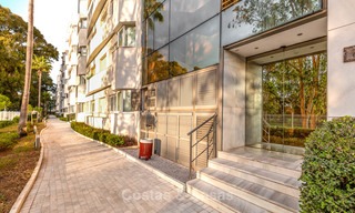Luxury apartment in a prestigious beachside complex for sale, Puerto Banus, Marbella 7760 