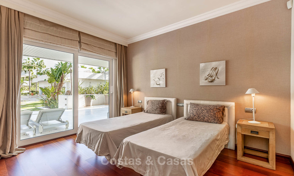 Luxury apartment in a prestigious beachside complex for sale, Puerto Banus, Marbella 7773