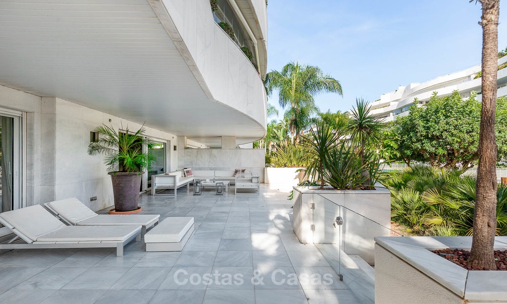 Luxury apartment in a prestigious beachside complex for sale, Puerto Banus, Marbella 7781