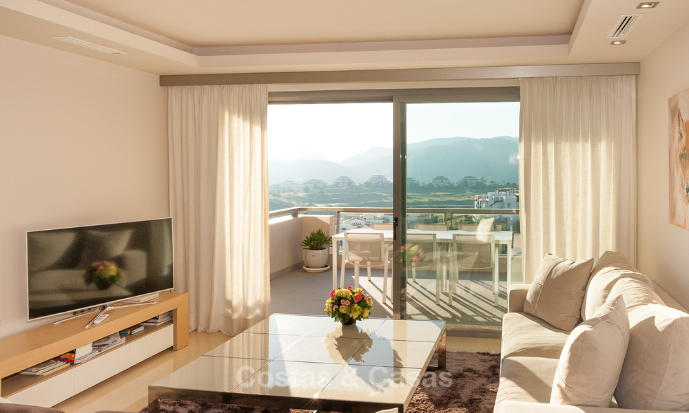 Spacious, bright and modern penthouse apartment for sale with golf and sea views in Marbella - Benahavis 7707