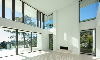 New contemporary luxury villas with sea views for sale, in an exclusive urbanisation in Benahavis - Marbella 21651 
