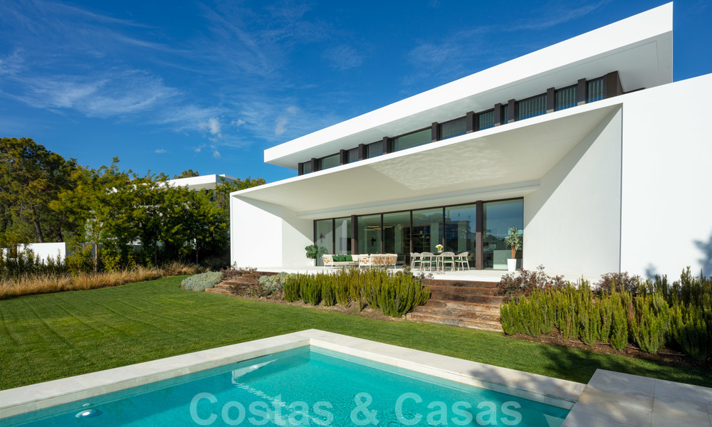 New contemporary luxury villas with sea views for sale, in an exclusive urbanisation in Benahavis - Marbella 21655