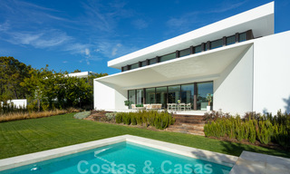 New contemporary luxury villas with sea views for sale, in an exclusive urbanisation in Benahavis - Marbella 21655 