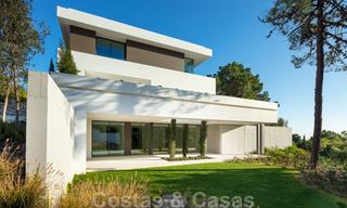 New contemporary luxury villas with sea views for sale, in an exclusive urbanisation in Benahavis - Marbella 21664 