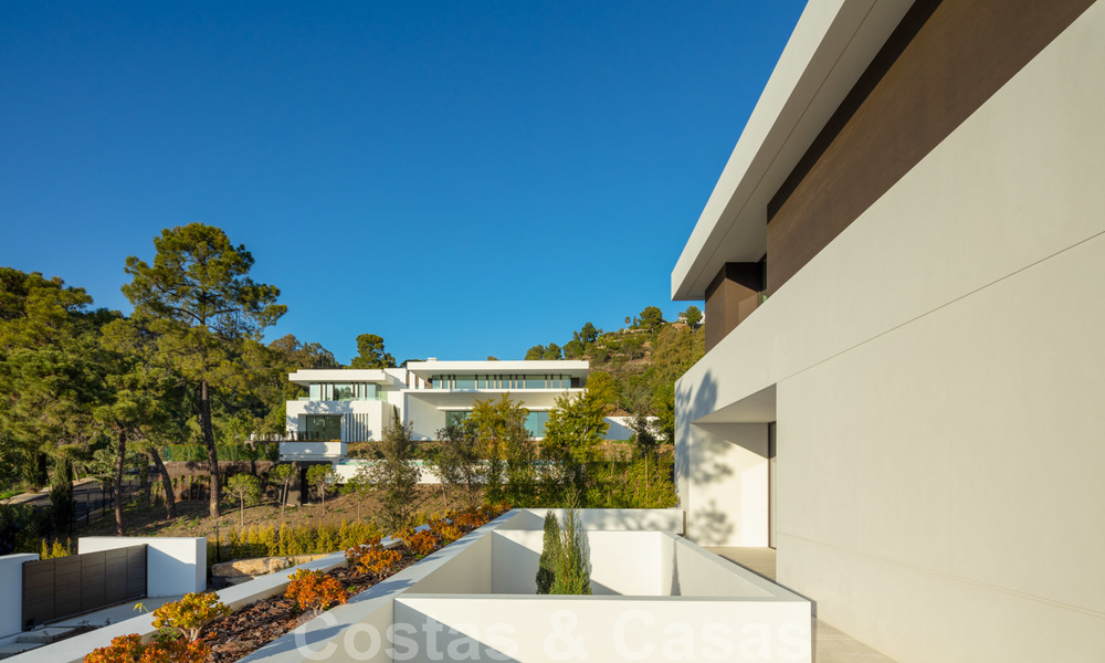 New contemporary luxury villas with sea views for sale, in an exclusive urbanisation in Benahavis - Marbella 21668