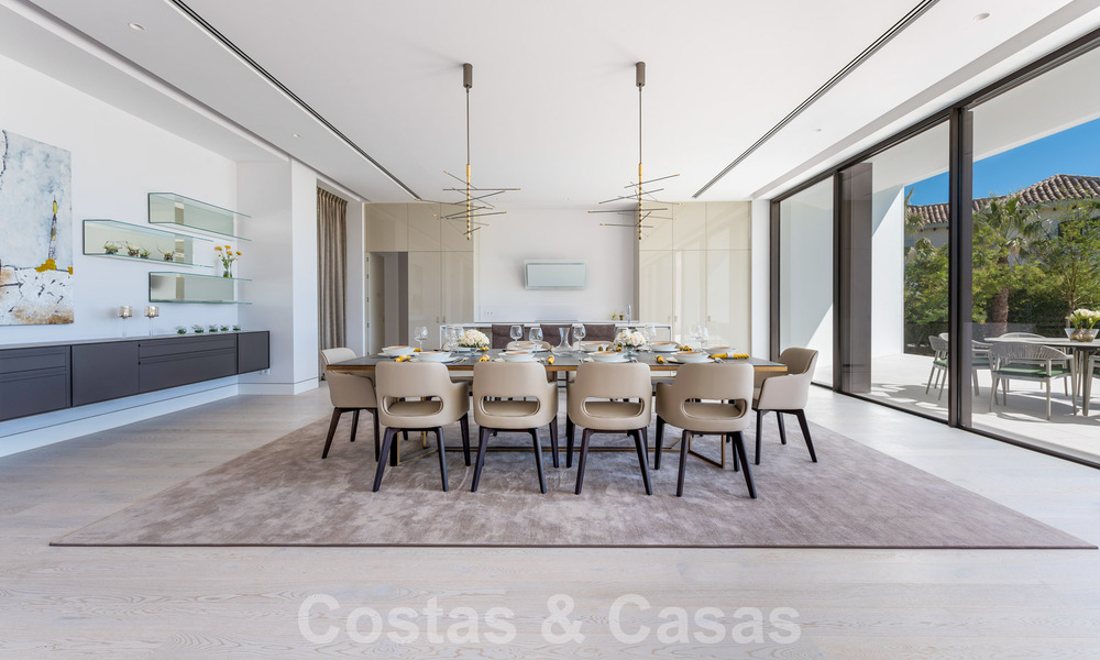 New contemporary luxury villas with sea views for sale, in an exclusive urbanisation in Benahavis - Marbella 37230