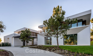 New contemporary luxury villas with sea views for sale, in an exclusive urbanisation in Benahavis - Marbella 37262 