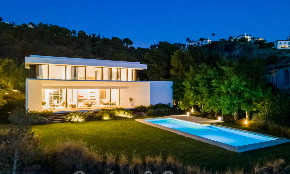 New contemporary luxury villas with sea views for sale, in an exclusive urbanisation in Benahavis - Marbella 37267
