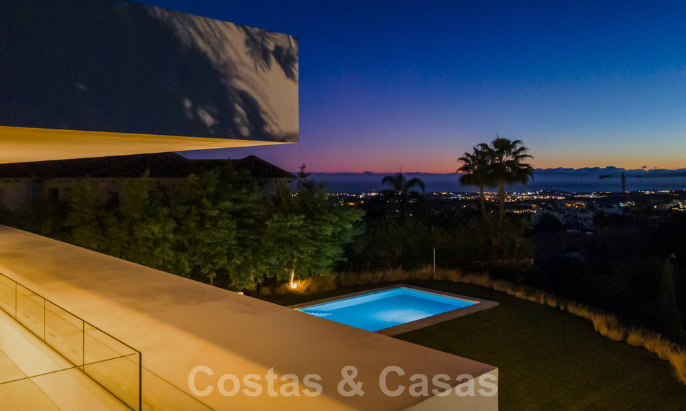 New contemporary luxury villas with sea views for sale, in an exclusive urbanisation in Benahavis - Marbella 37268